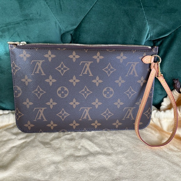 Authentic Louis Vuitton NEW Neverfull GM pink pivone clutch discontinued color - Picture 2 of 8